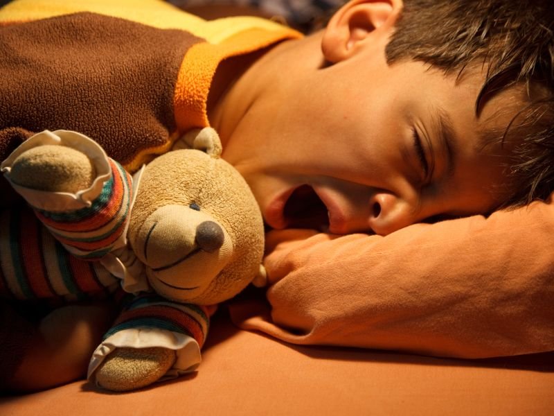 ¿Por qué es importante que los niños se duerman a las 8 pm?